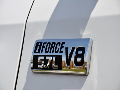 Used 2017 Toyota Tundra SR5 w/ SR5 Upgrade Package AWD/4WD image 11