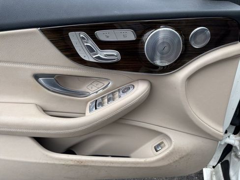 Used 2020 Mercedes-Benz C 300 4MATIC Cabriolet image 16