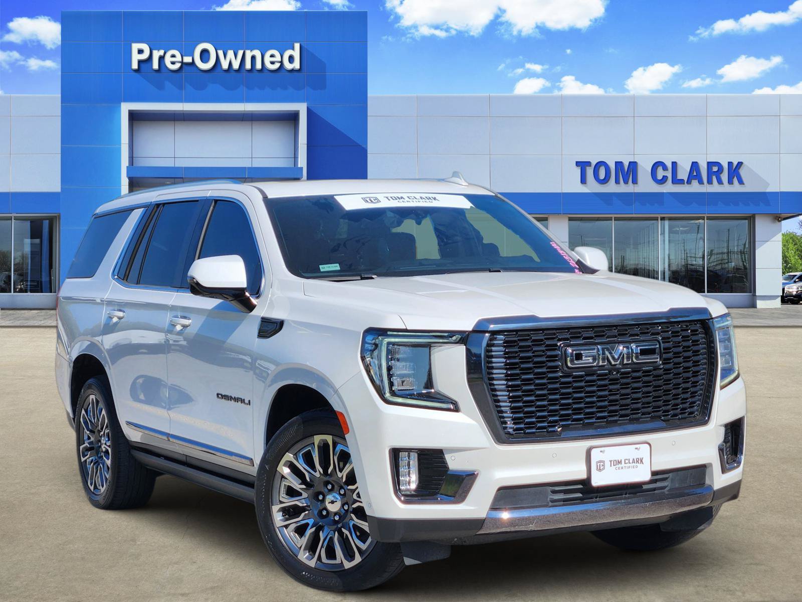 Used 2023 GMC Yukon Denali Ultimate AWD/4WD image 1