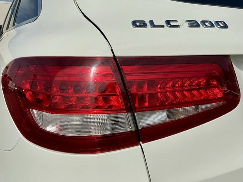 Used 2017 Mercedes-Benz GLC 300 image 14