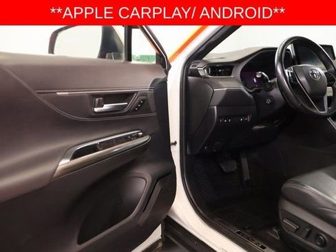 Used 2021 Toyota Venza XLE w/ Softex Package image 9