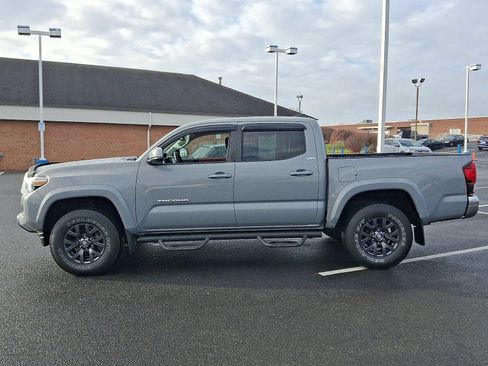 Used 2021 Toyota Tacoma SR5 image 7