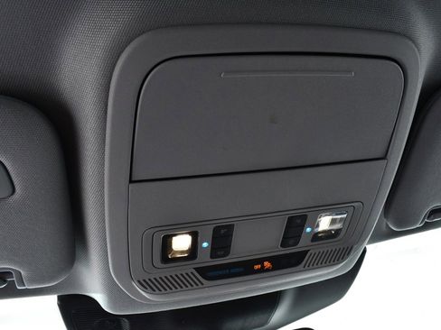 Used 2022 Ford Explorer XLT w/ Equipment Group 202A image 35