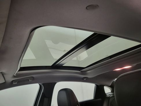 Used 2022 Chevrolet Malibu LT w/ Leather Package image 11