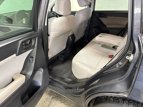 Used 2017 Subaru Forester 2.5i Premium w/ All-Weather Package image 18