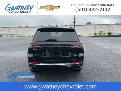 Used 2023 Jeep Grand Cherokee Overland w/ Luxury Tech Group IV AWD/4WD image 6