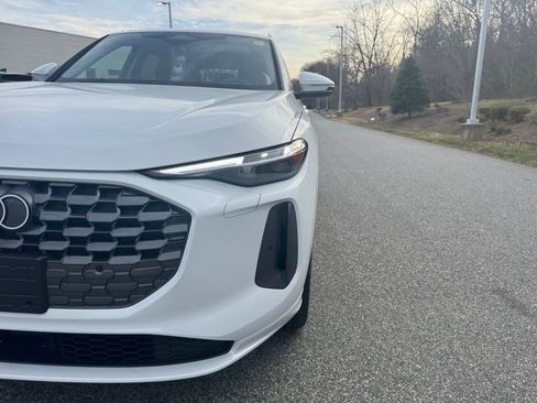 New 2025 Audi Q5 Premium Plus image 24