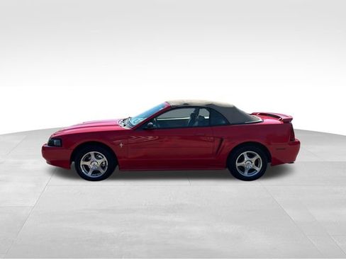 Used 2003 Ford Mustang Convertible RWD image 6