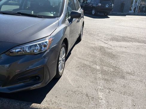 Used 2018 Subaru Impreza 2.0i Premium w/ Popular Package #2 AWD/4WD image 14