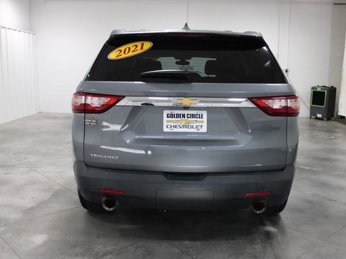 Used 2021 Chevrolet Traverse LS image 8