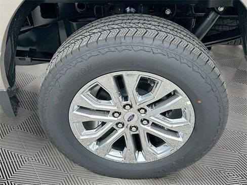 New 2025 Ford F150 Lariat w/ Equipment Group 501A Mid image 20