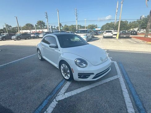 Used 2019 Volkswagen Beetle 2.0T Final Edition SEL FWD image 7
