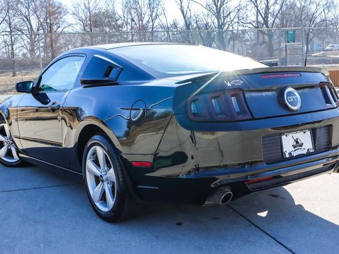 Used 2013 Ford Mustang GT Premium w/ Comfort Pkg image 10