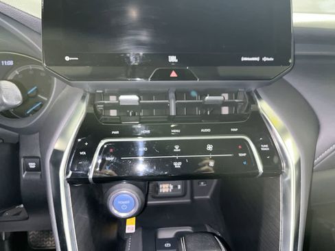 Used 2021 Toyota Venza XLE w/ Softex Package image 19