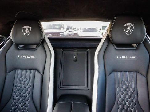 Used 2023 Lamborghini Urus S image 27