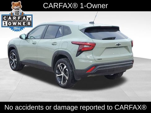 Used 2024 Chevrolet Trax RS image 4