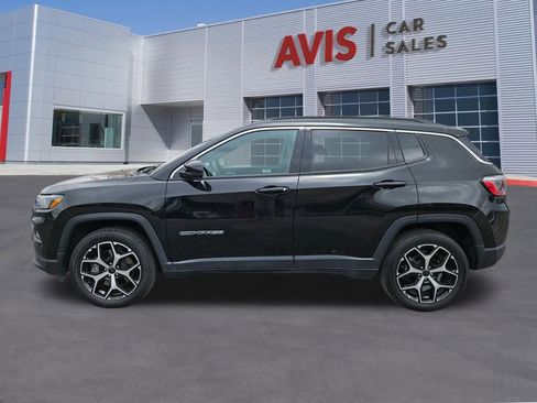 Used 2025 Jeep Compass Limited AWD/4WD image 2