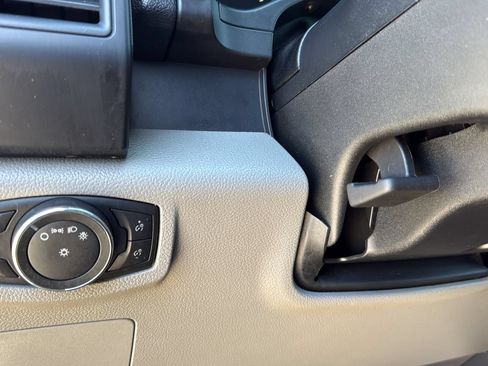 Used 2016 Ford F150 XL w/ Equipment Group 101A Mid AWD/4WD image 14
