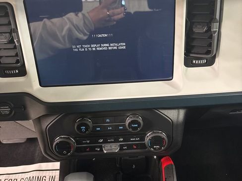 New 2025 Ford Bronco Heritage Edition image 13