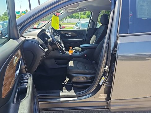 Used 2020 GMC Terrain SLE w/ Driver Convenience Package FWD image 9