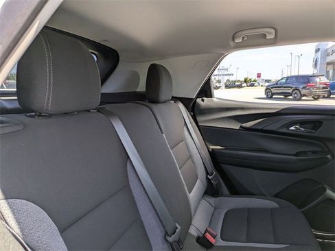 Used 2024 Chevrolet TrailBlazer LT image 29