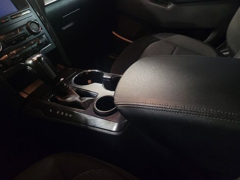 Used 2019 Ford Explorer XLT w/ Equipment Group 201A FWD image 26
