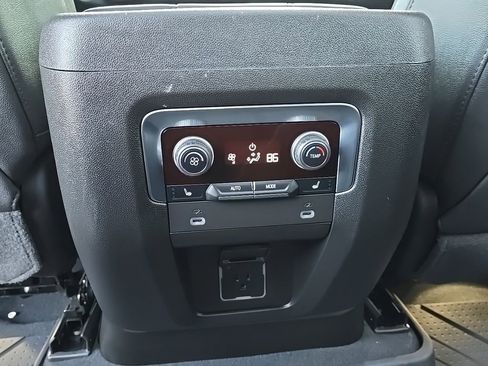 Used 2024 Chevrolet Tahoe High Country w/ Premium Package 2 image 29