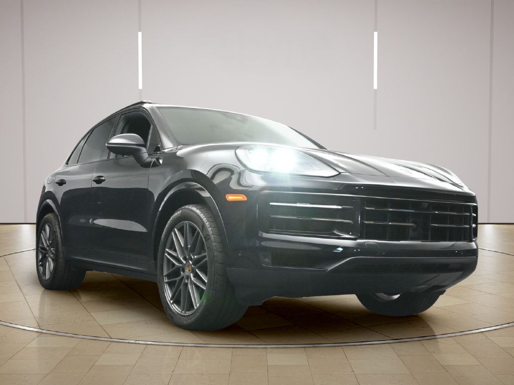Certified 2025 Porsche Cayenne AWD/4WD image 27