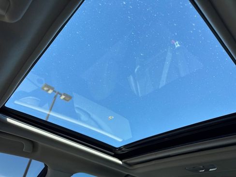 Used 2021 Subaru Forester Premium image 39