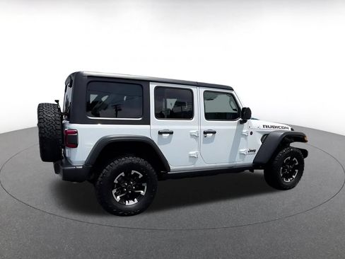 Used 2025 Jeep Wrangler Unlimited Rubicon AWD/4WD image 12