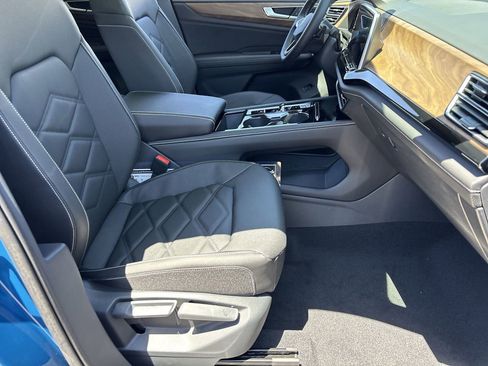New 2026 Volkswagen Atlas SE FWD image 8
