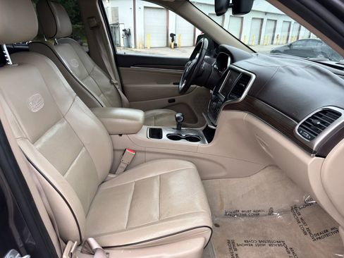Used 2014 Jeep Grand Cherokee Overland RWD image 18