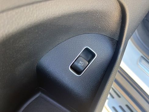 Used 2023 Mercedes-Benz GLE 350 4MATIC image 13