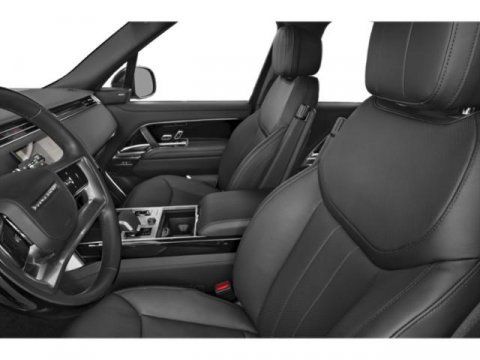 Used 2025 Land Rover Range Rover SE AWD/4WD image 12