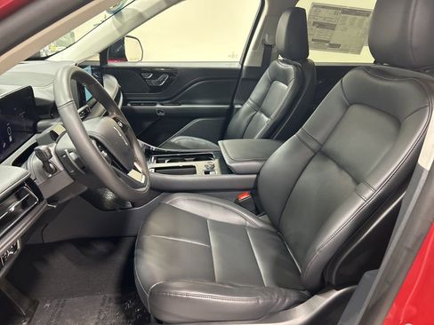 New 2026 Lincoln Aviator AWD w/ Jet Appearance Package image 9