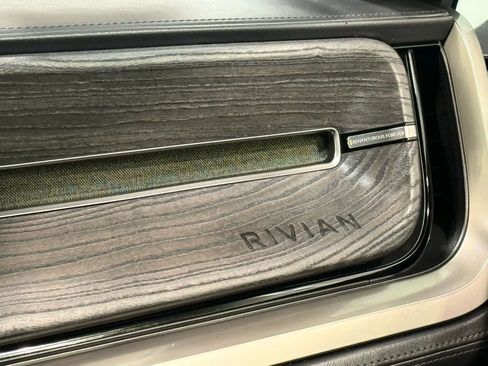 Used 2022 Rivian R1T Adventure image 24