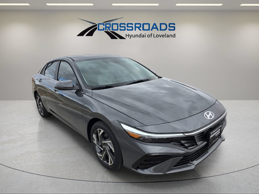 Used 2026 Hyundai Elantra Limited FWD image 8