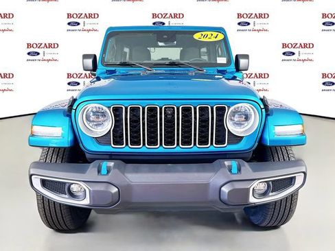 Used 2024 Jeep Wrangler Unlimited Sahara w/ Technology Group image 2