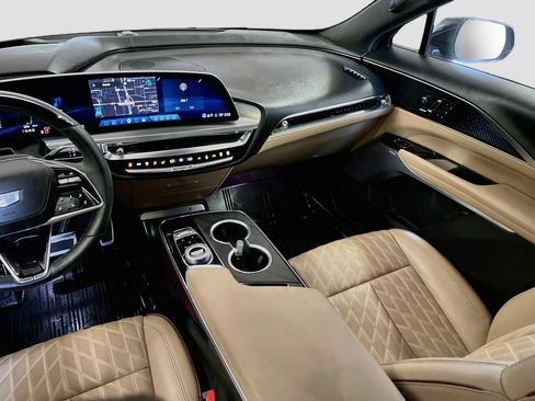 Used 2026 Cadillac Lyriq Signature Luxury w/ Nappa Leather Package AWD/4WD image 25