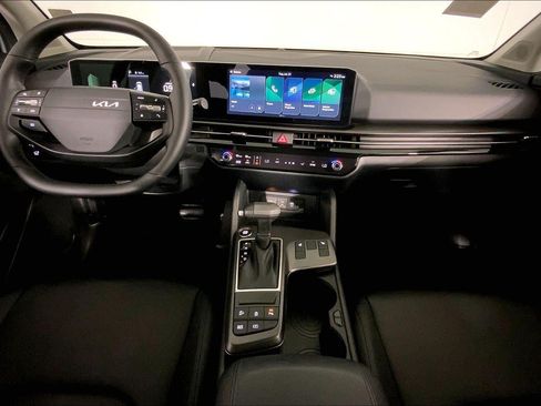 Used 2026 Kia Sportage EX FWD image 15