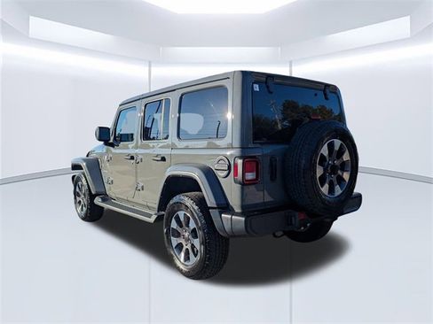 Used 2022 Jeep Wrangler Unlimited Sahara w/ Cold Weather Group image 6