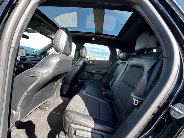 Used 2023 Ford Escape ST-Line Select w/ Tech Pack #2 AWD/4WD image 19