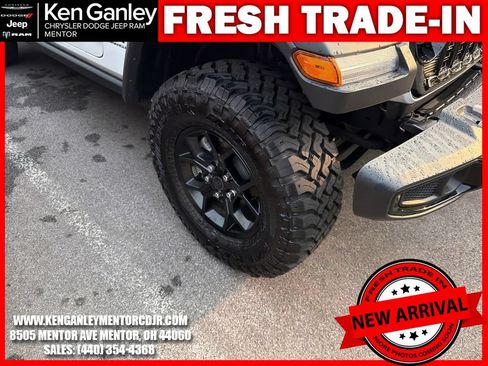 Used 2025 Jeep Wrangler Unlimited Sport AWD/4WD image 11
