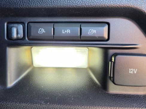 Used 2021 Ford Explorer Limited w/ Equipment Group 301A AWD/4WD image 22