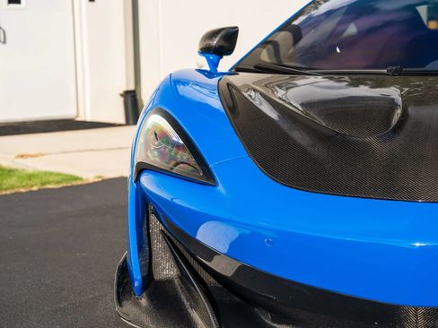 Used 2019 McLaren 600LT RWD image 17