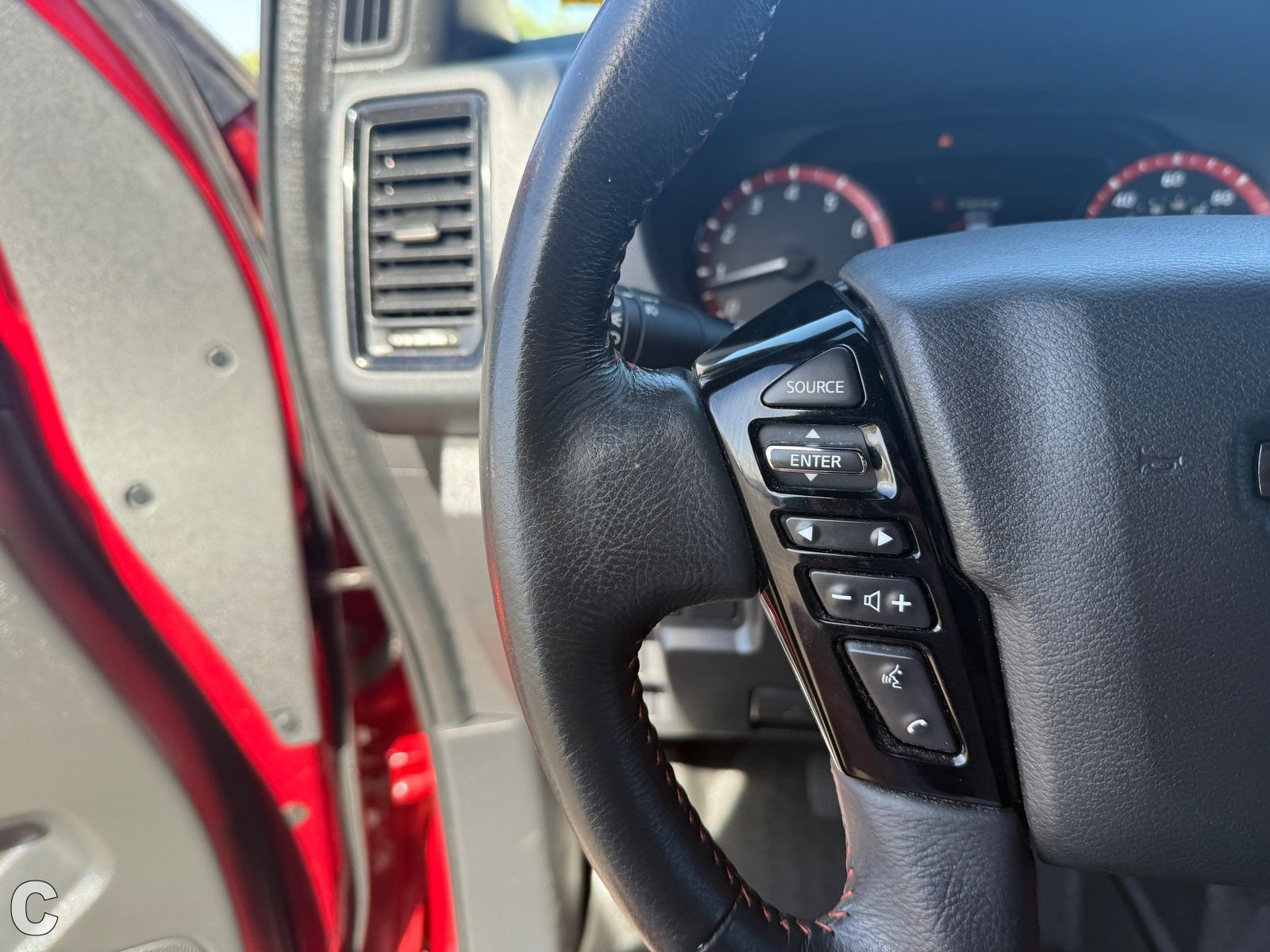 Used 2022 Nissan Frontier Pro-X RWD image 27