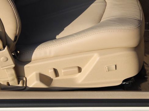 Used 2011 Cadillac CTS Premium image 20