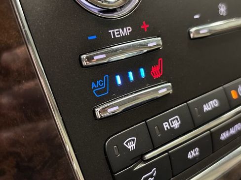 Used 2016 Lincoln Navigator Select AWD/4WD image 31