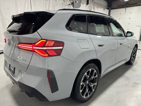 Used 2025 BMW X3 xDrive30i w/ M Sport Package image 7