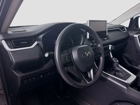 Used 2024 Toyota RAV4 XLE Premium image 9